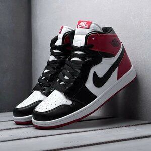 Nike Air Jordan 1 mid